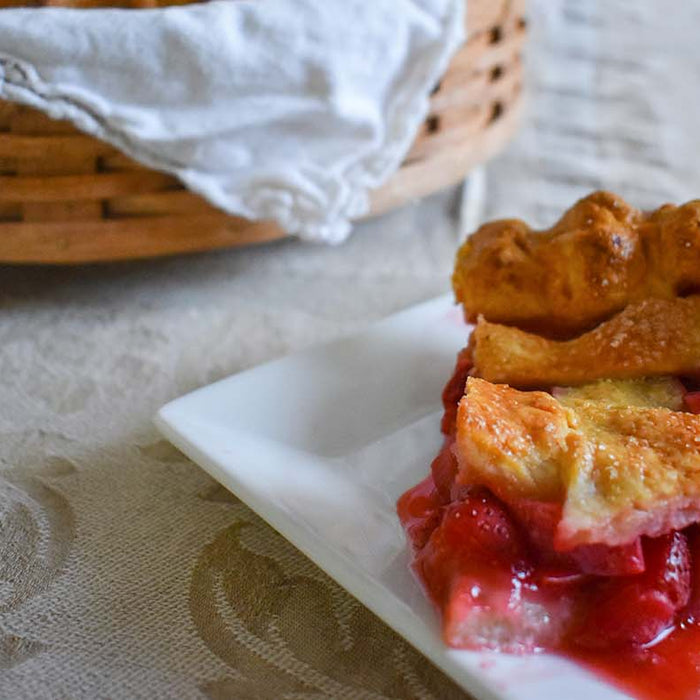 Image of Amish Strawberry Rhubarb Pie