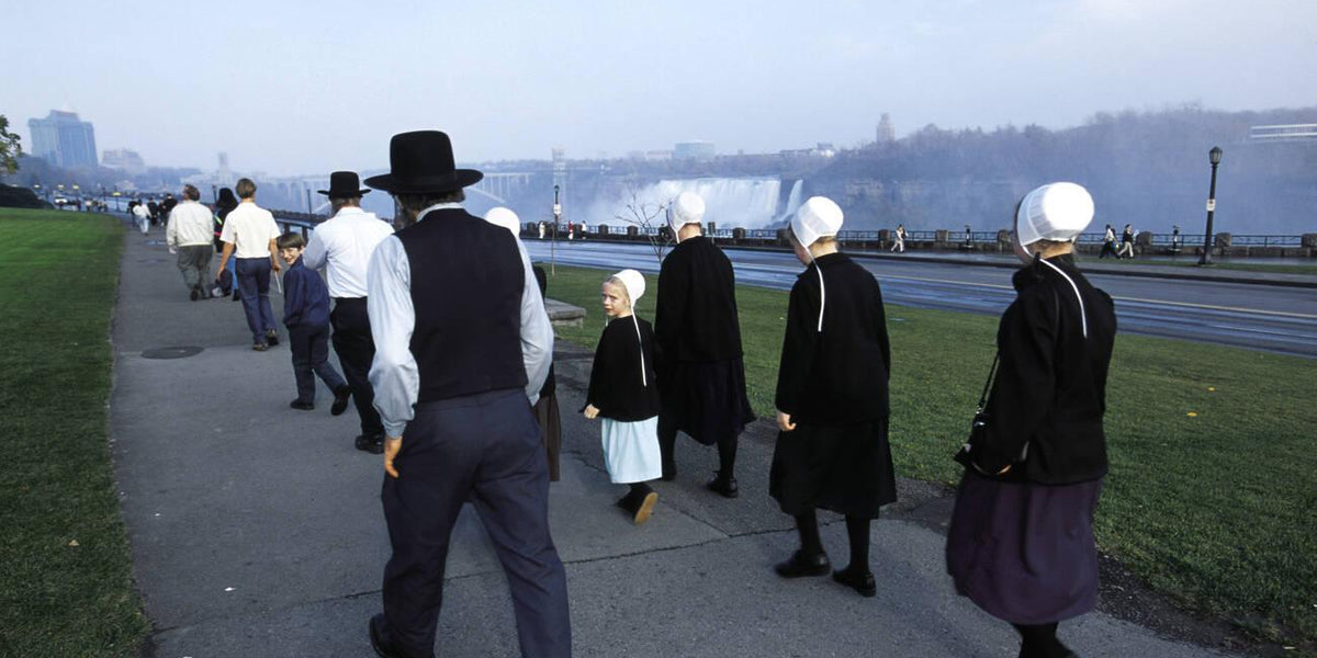 Amish Dress Code (Beliefs & Significance) — Amish Baskets