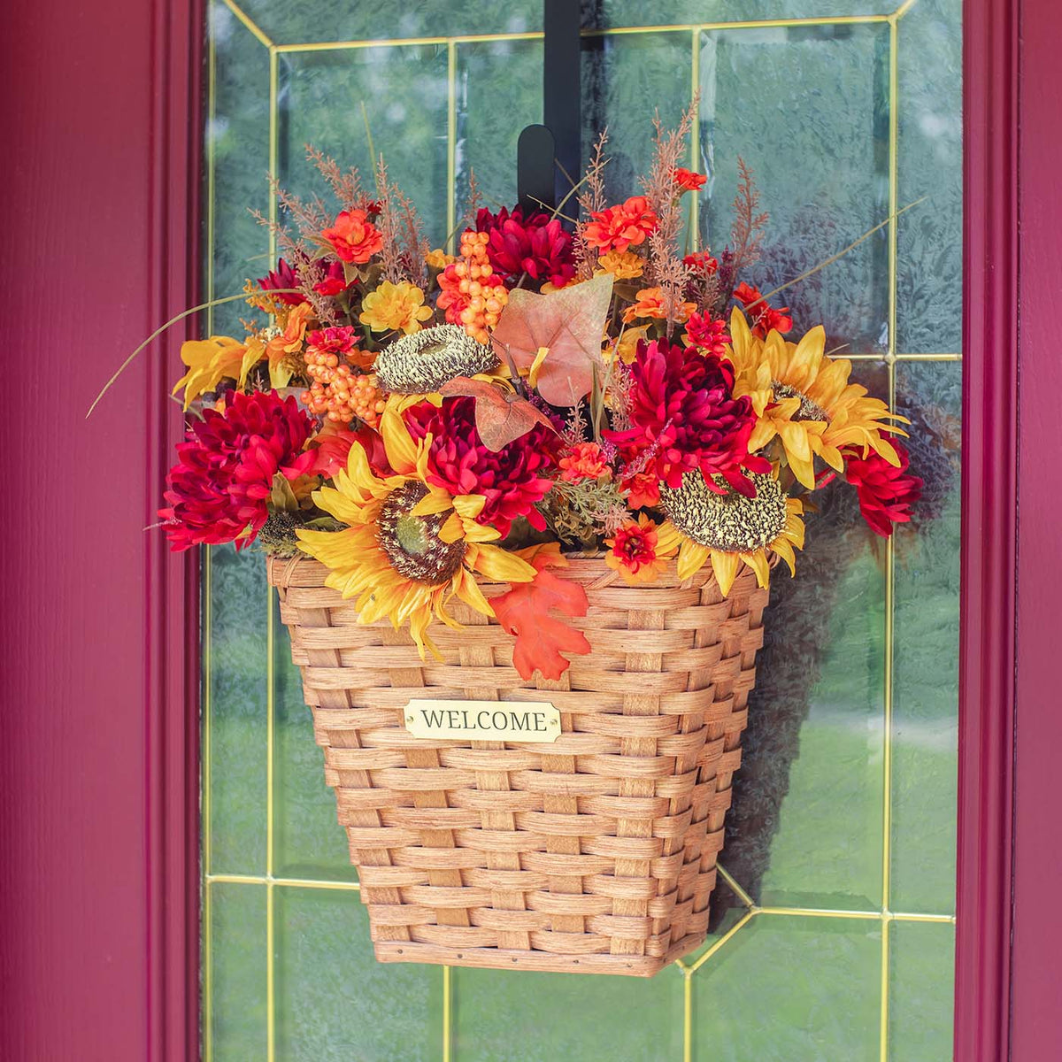 Front Door Hanging Basket Flat Back Amish Wicker Wall Basket — Amish