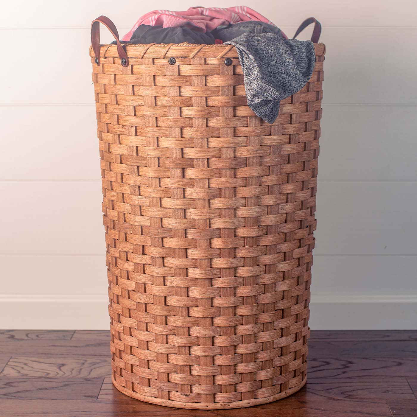 Wicker Hamper | Extra-Large Round Woven Laundry Basket w/Lid Plain